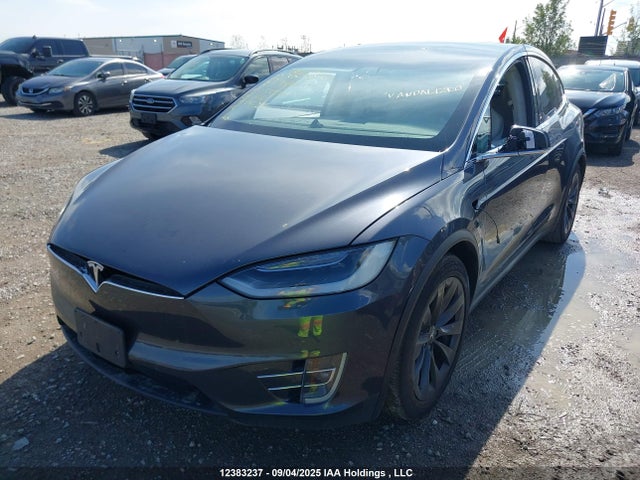 5YJXCAE27JF133704 Tesla 2018