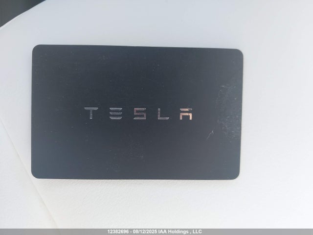 7SAYGDEE5RF048802 Tesla Model Y