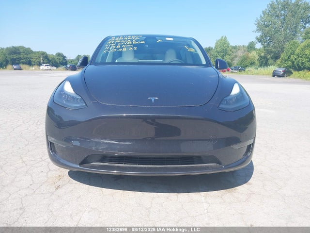 7SAYGDEE5RF048802 Tesla Model Y
