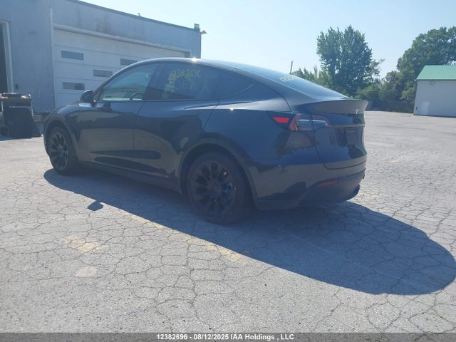7SAYGDEE5RF048802 Tesla Model Y