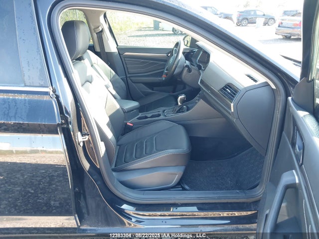 3VWGM7BU1RM070996 Volkswagen tsi