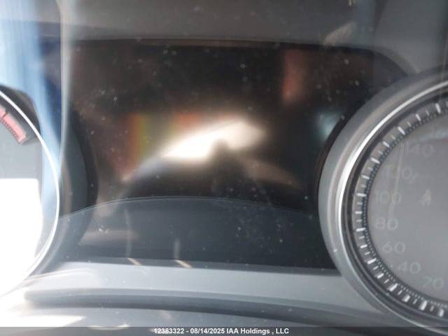 1GYKPHRS9RZ746196 Cadillac lgx