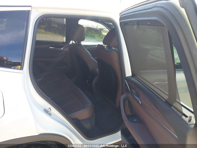 BMW X3 2018 5UXTR9C52JLD64632 Image 8
