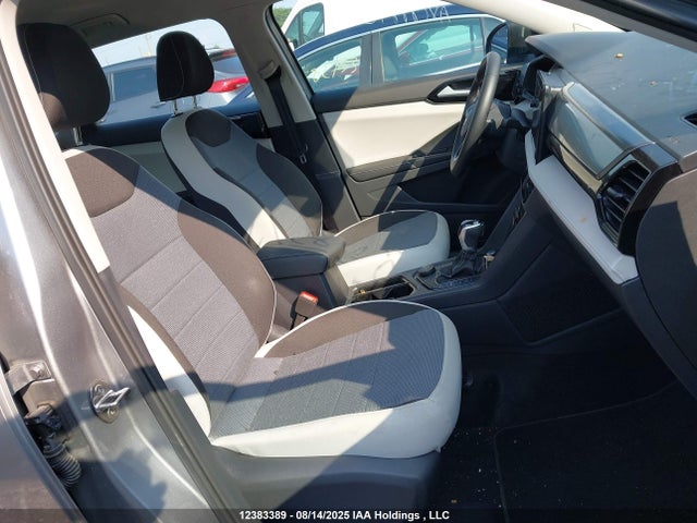 3VV8C7B24SM038396 Volkswagen tsi