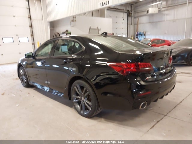 Acura j35y6 2018 19UUB3F82JA800516 Image 3