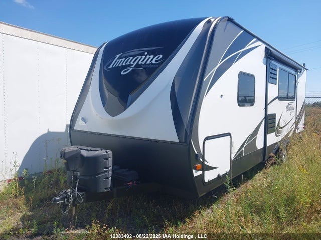573TE2723H3403054 Grand Design 2017