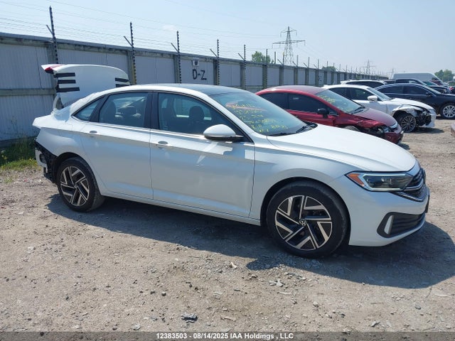 3VWGM7BUXPM008784 Volkswagen tsi