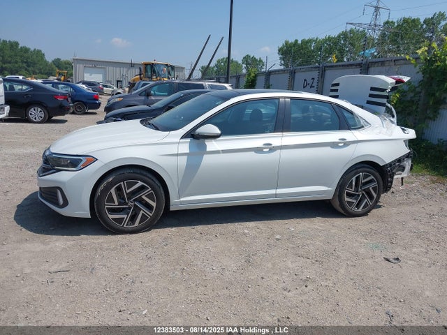 3VWGM7BUXPM008784 Volkswagen tsi