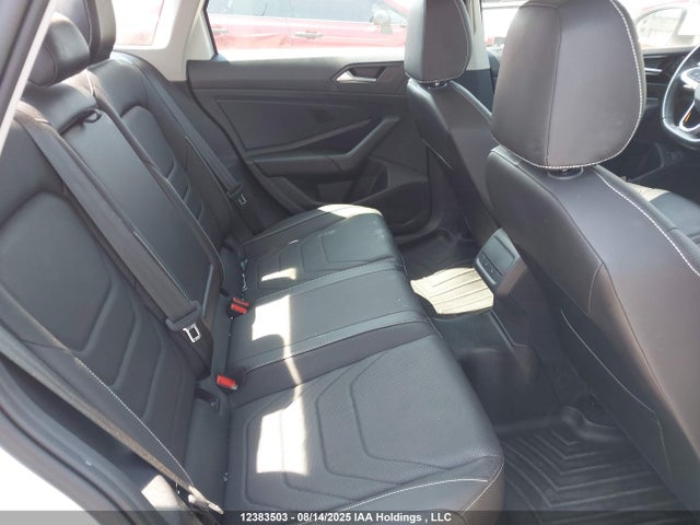 3VWGM7BUXPM008784 Volkswagen tsi