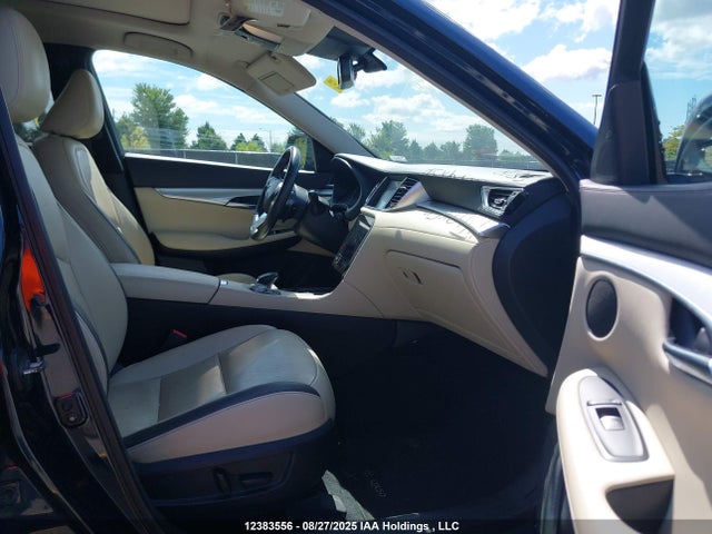 3PCAJ5M37KF145818 Infiniti QX50