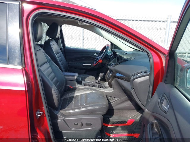 1FMCU9J98HUE26392 Ford Escape