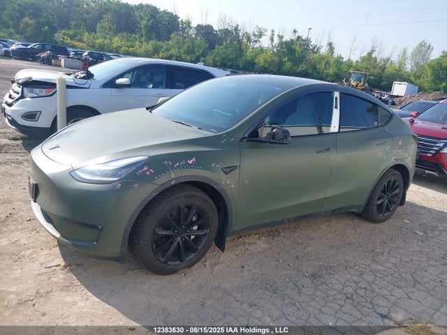7SAYGDEE1NF465263 Tesla Model Y