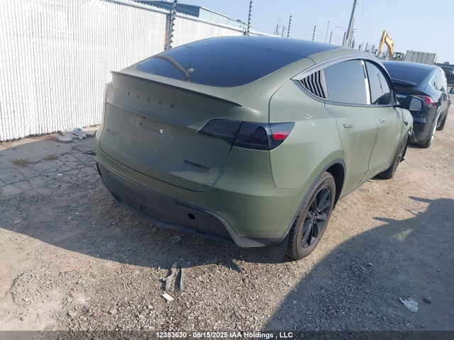 7SAYGDEE1NF465263 Tesla Model Y