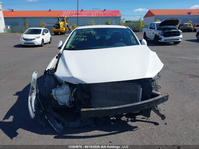 KMHD84LFXHU093563 Hyundai 2017
