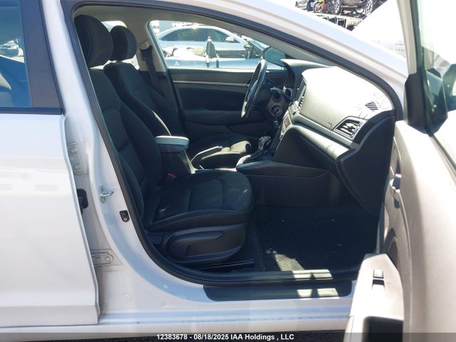 KMHD84LFXHU093563 Hyundai 2017