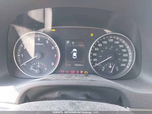 KMHD84LFXHU093563 Hyundai 2017