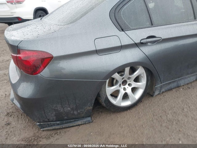 BMW 335i 2014 WBA3B9C59EF588713 Image 19