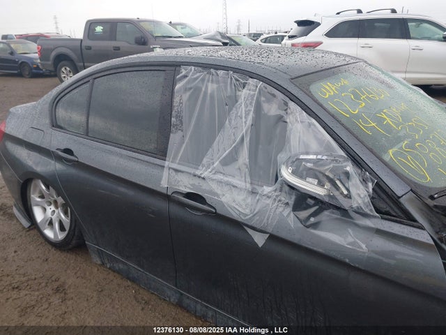 BMW 335i 2014 WBA3B9C59EF588713 Image 22