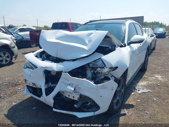 ZASFAKPN0J7C00459 Alfa Romeo 2018