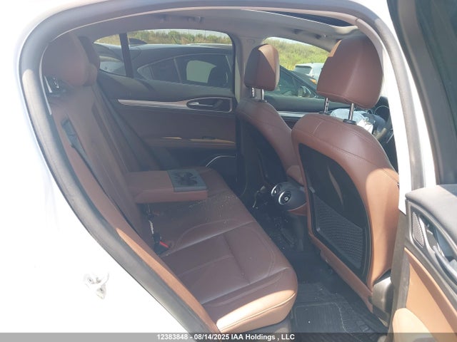 ZASFAKPN0J7C00459 Alfa Romeo 2018