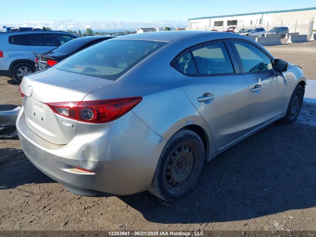 3MZBM1U70FM168749 Mazda pe