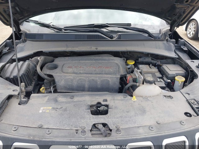 3C4NJCAB0NT136952 Jeep 2022
