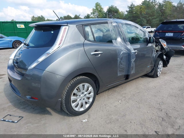 1N4BZ0CP7HC311481 Nissan 2017