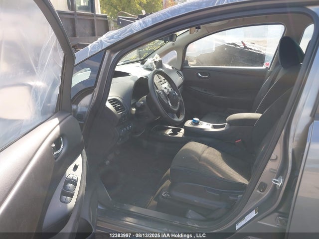 1N4BZ0CP7HC311481 Nissan 2017