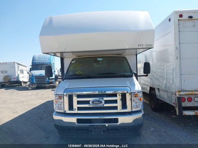 Ford 2025 2025 1FDWE3FN1SDD01321 Image 12