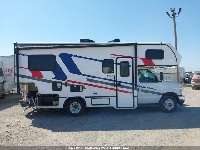 Ford 2025 2025 1FDWE3FN1SDD01321 Image 13