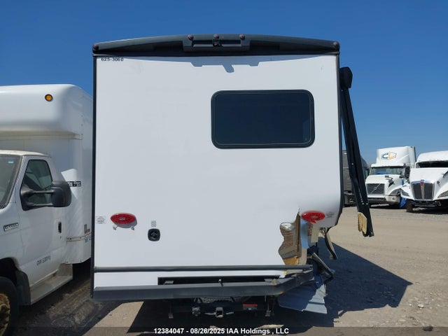 Ford 2025 2025 1FDWE3FN1SDD01321 Image 16