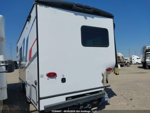 Ford 2025 2025 1FDWE3FN1SDD01321 Image 3