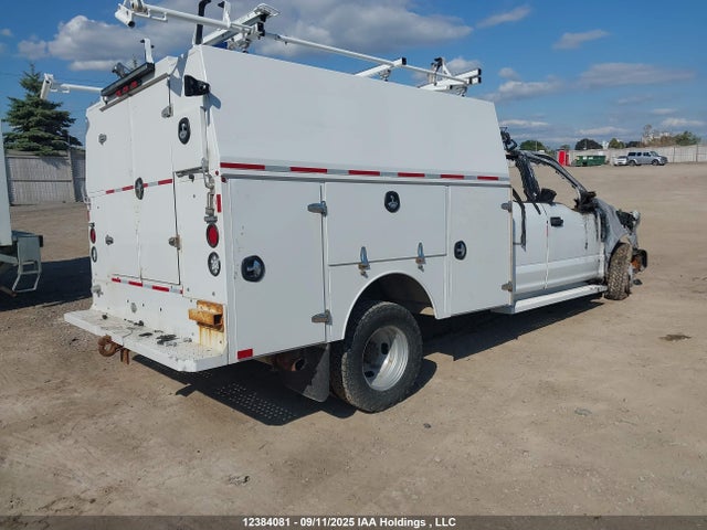 Ford F-350 2022 1FD8X3H61NEE09428 Image 4