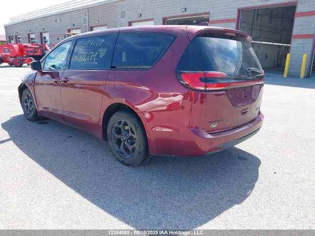Chrysler Pacifica 2022 2C4RC1L72NR102071 Image 3