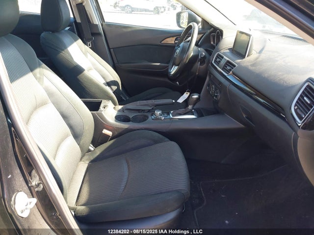 JM1BM1V77E1174500 Mazda pe