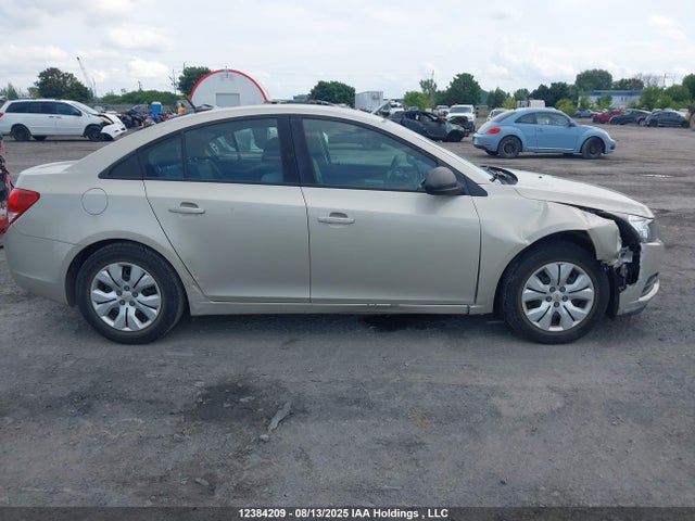 1G1PL5SH3E7288240 Chevrolet luw