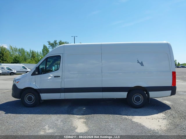 Mercedes-Benz om651 2022 W1Y4DCHY4NP454974 Image 15