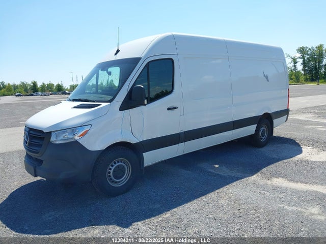 Mercedes-Benz om651 2022 W1Y4DCHY4NP454974 Image 2