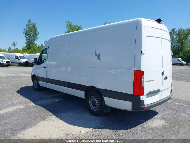 Mercedes-Benz om651 2022 W1Y4DCHY4NP454974 Image 3