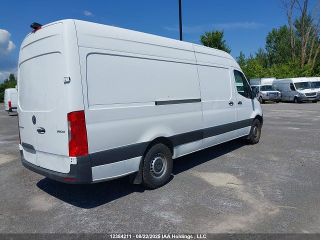Mercedes-Benz om651 2022 W1Y4DCHY4NP454974 Image 4