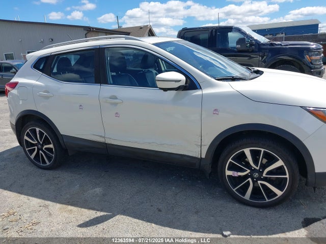 JN1BJ1CR3KW330465 Nissan 2019