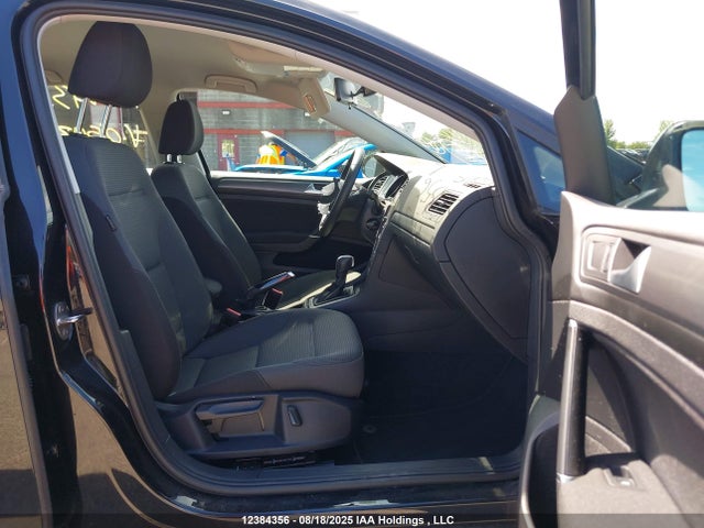 3VWG57AU8LM015936 Volkswagen Golf