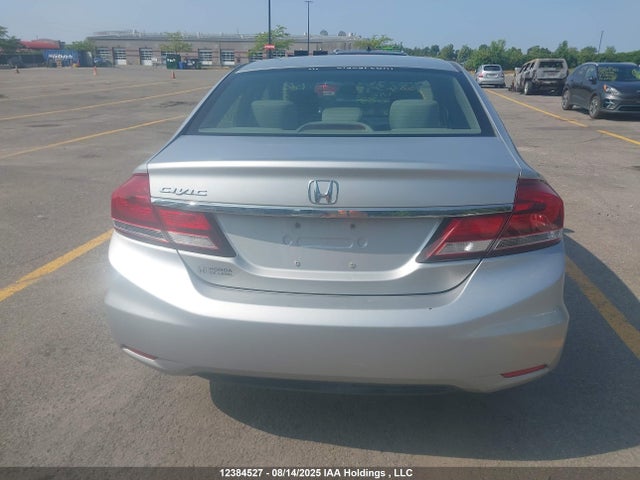 Honda r18z1 2014 2HGFB2F46EH015083 Image 17