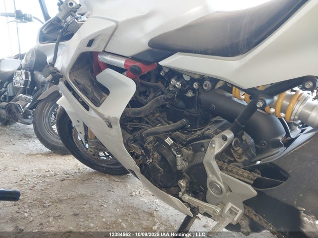 Ducati Supersport 2023 ZDMVABDS6PB004115 Image 9