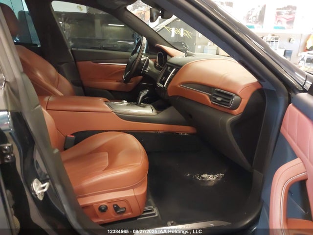 ZN661XUL3KX338991 Maserati Levante Luxury