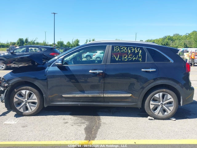 KNDCE3LG1N5135412 KIA Niro