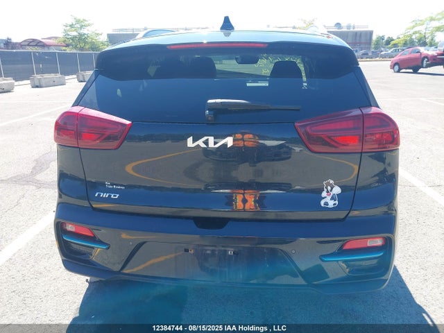KNDCE3LG1N5135412 KIA Niro