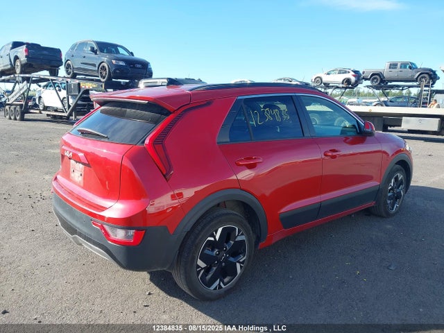 KIA Niro 2023 KNDCR3L12P5044524 Image 4