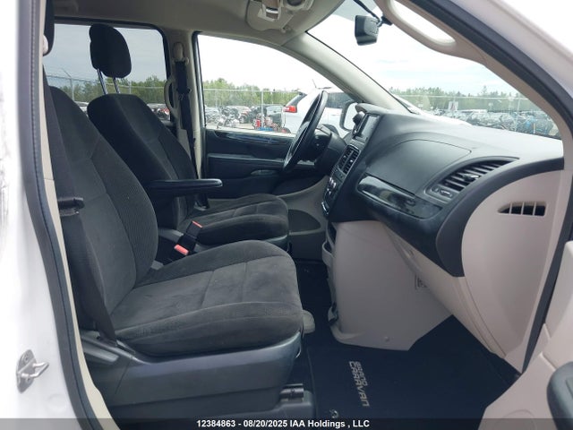 2C4RDGBG1ER139923 Dodge Grand Caravan