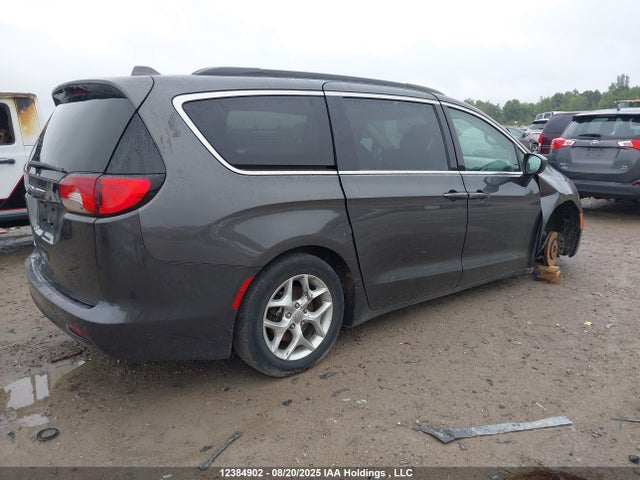 Chrysler Pacifica 2018 2C4RC1DG7JR234199 Image 4